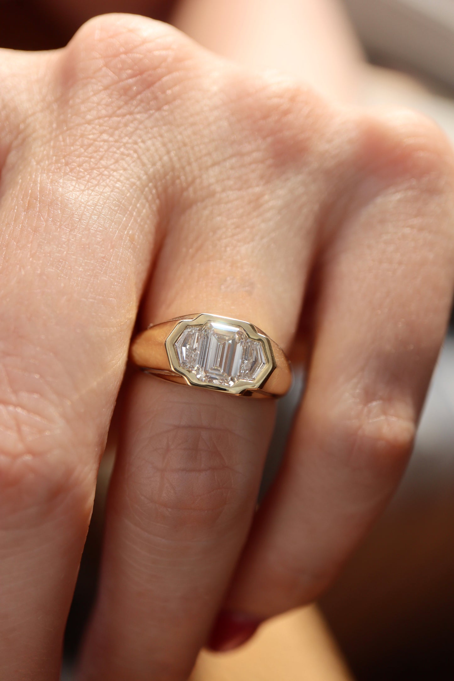 Lou Ring • White Diamond • Yellow Gold