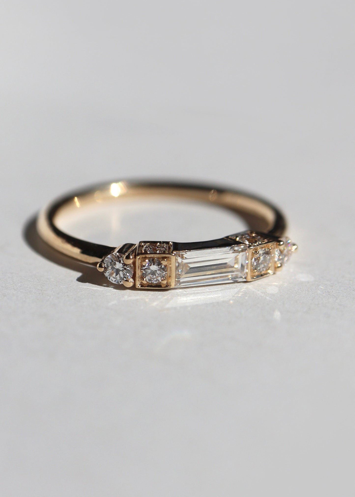 Lisa Ring • White Diamond • Yellow Gold