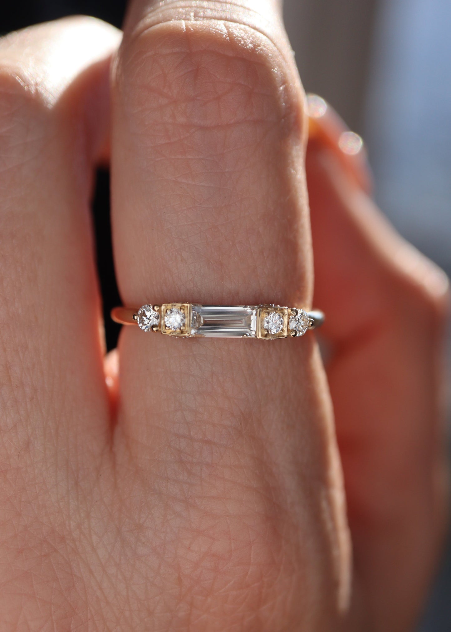 Lisa Ring • White Diamond • Yellow Gold