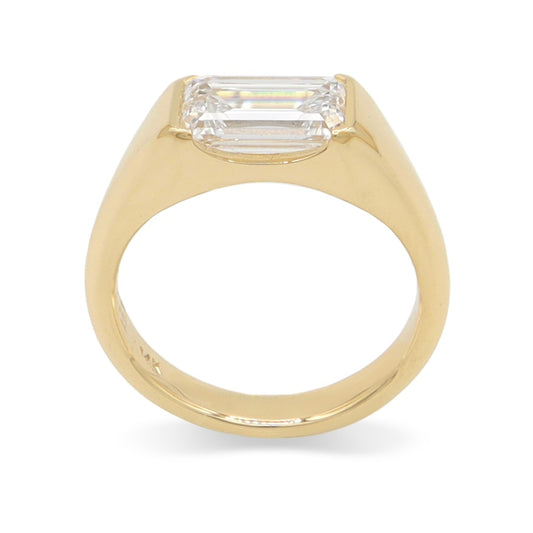 Bay Ring • White Diamond • Yellow Gold
