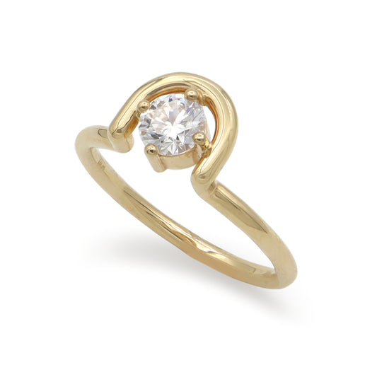 Lindy Ring • White Diamond •