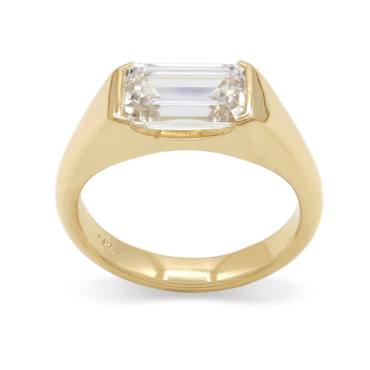 Bay Ring • White Diamond • Yellow Gold