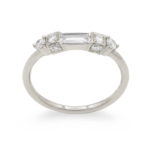 Lisa Ring • White Diamond • White Gold