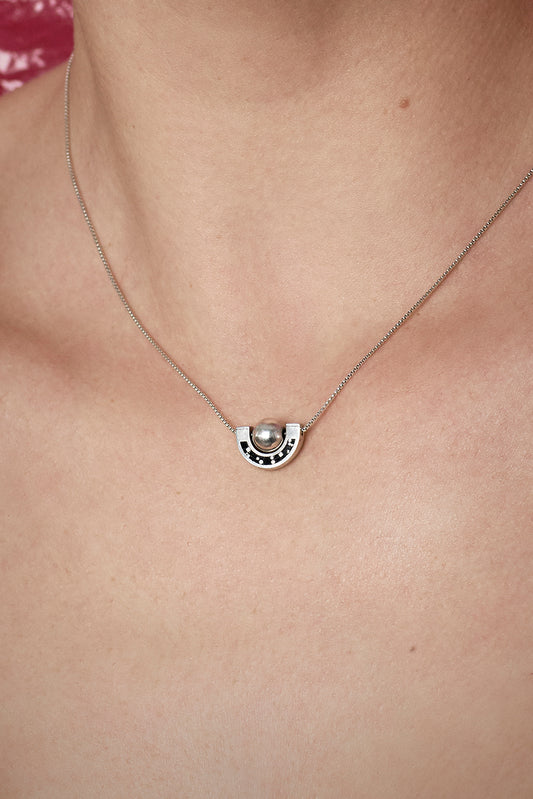 Dia Necklace • Silver • Black